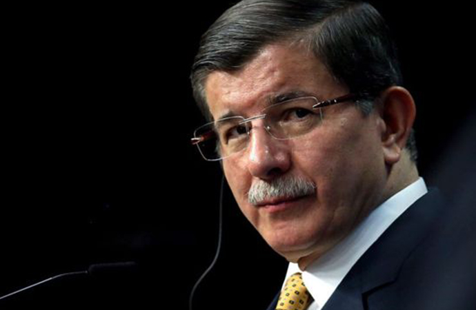 Davutoğlu'ndan kendisine dolandırıcı diyen Erdoğan’a yanıt!