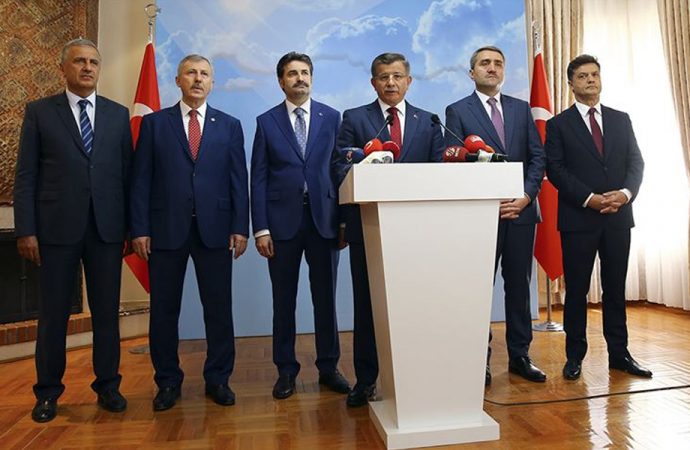 Ahmet Davutoğlu’nun kuracağı partinin sloganı belli oldu