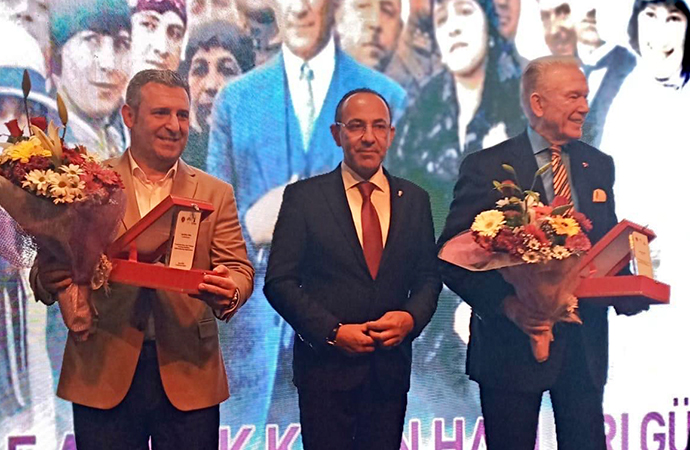 Avrupa Birliği Uzmanı Erdal Tekin, Urla’da Kadın Hakları Paneli'nde konuştu