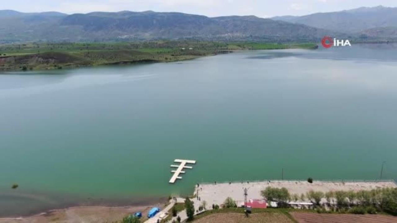 Kılıçkaya Barajı Yağışlarla Dolup Taştı, Kamelyalar Sular Altında Kaldı