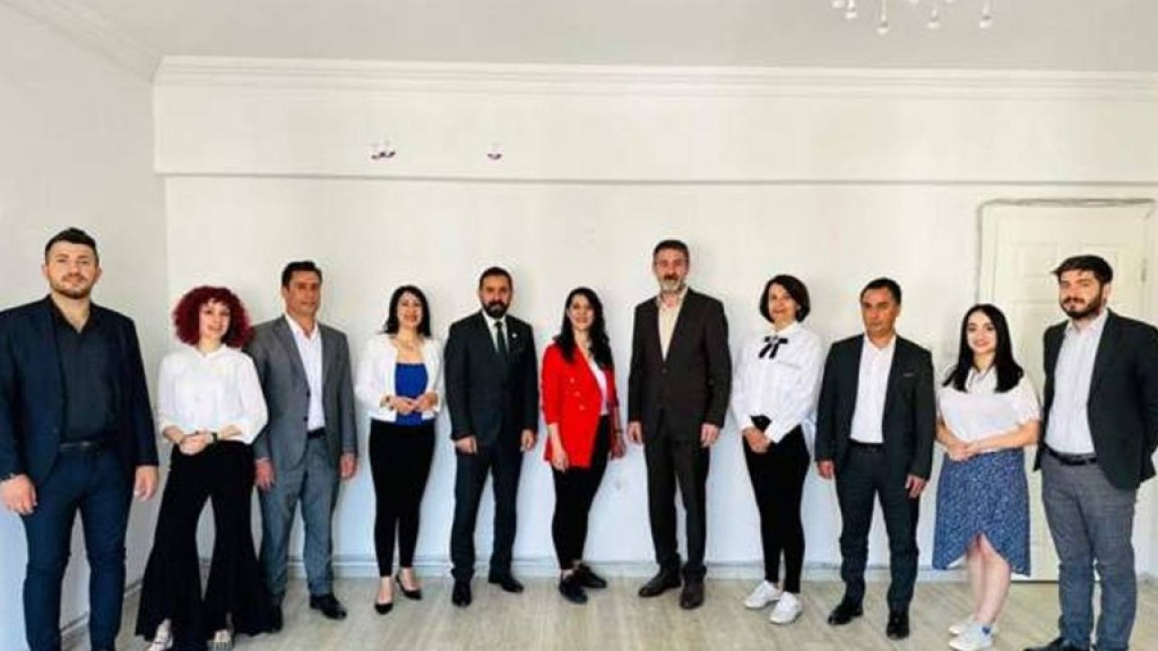 Yeşil Sol Parti Gaziantep milletvekili adayları, şehirdeki genel seçimlerin yenilenmesi için YSK'ya başvurdu