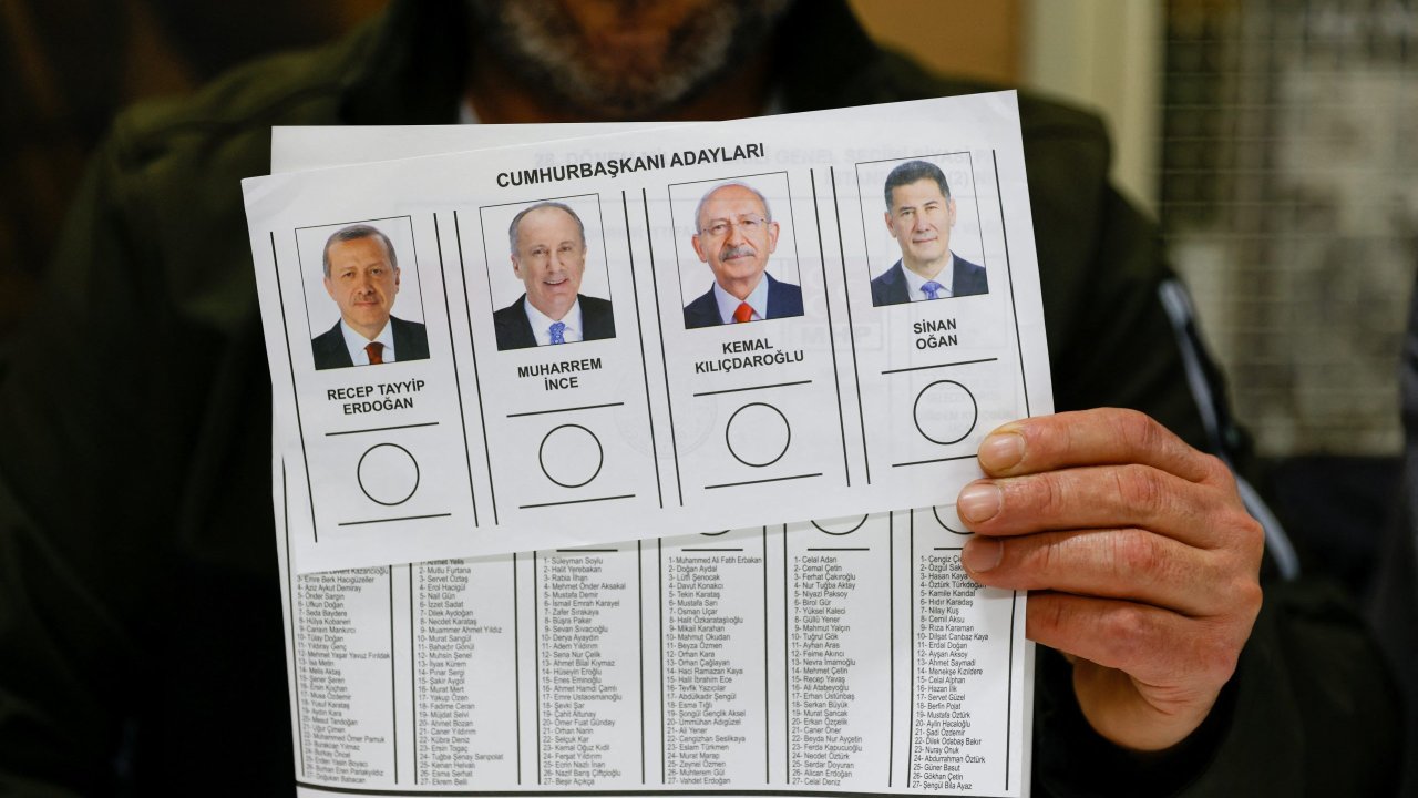 Nuray Babacan: Oylarından utananlar; sessiz muhafazakârlar