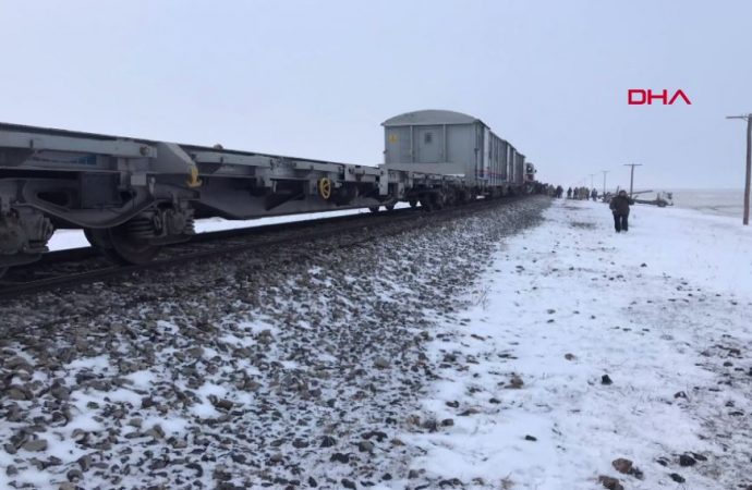 Kars’ta tren kazası!