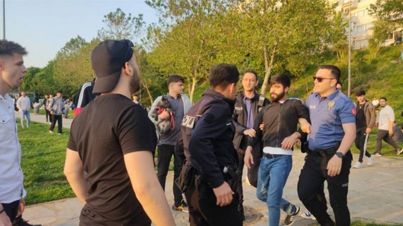 Halay çeken gençlere polis müdahalesi