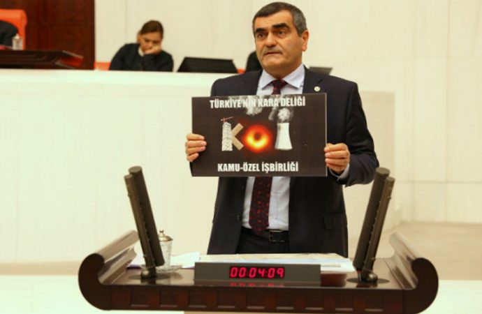 ’25 yıl sonra doğacak çocuğa biçilecek bezin bile vergisi bugünden harcandı’