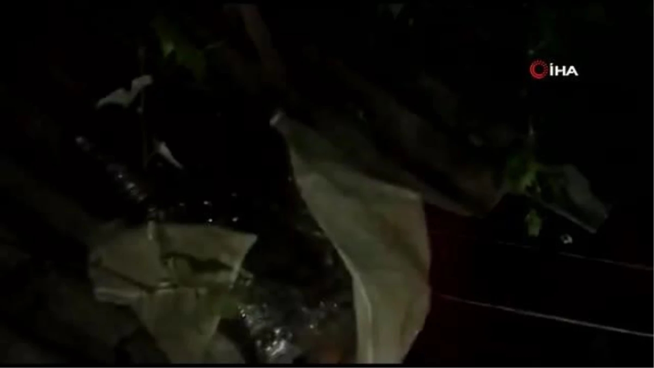 İzmir Polisi Uyuşturucu Sevkiyatçılarını Yakaladı