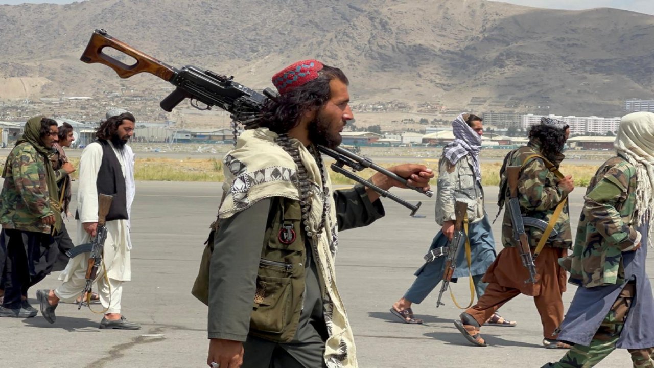 İran ve Taliban arasında sınır çatışması. 