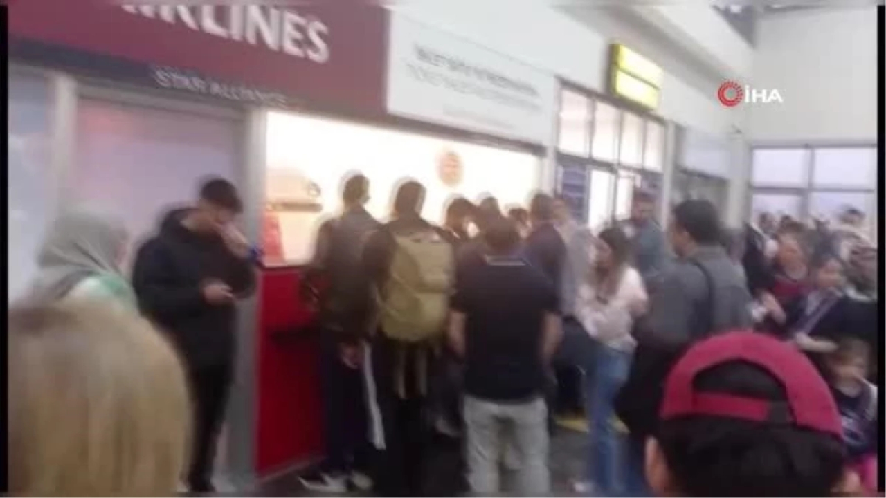 Kanadına kuş çarpan THY'ye ait uçağın seferi iptal edildi