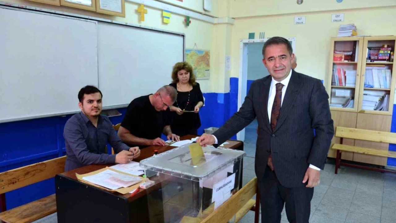 Kırşehir Valisi Hüdayar Mete Buhara Oyunu Kullandı