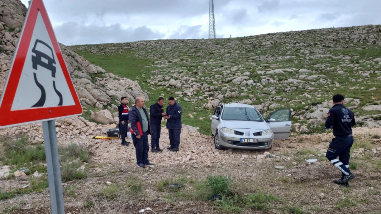 Sivas Gürün'de Yağmur Sonrası Kaza: 3 Yaralı