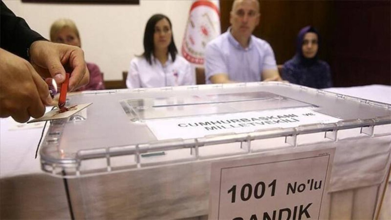 Kendisini AKP'li müşahit gibi gösteren kadın hakkında tutanak tutuldu