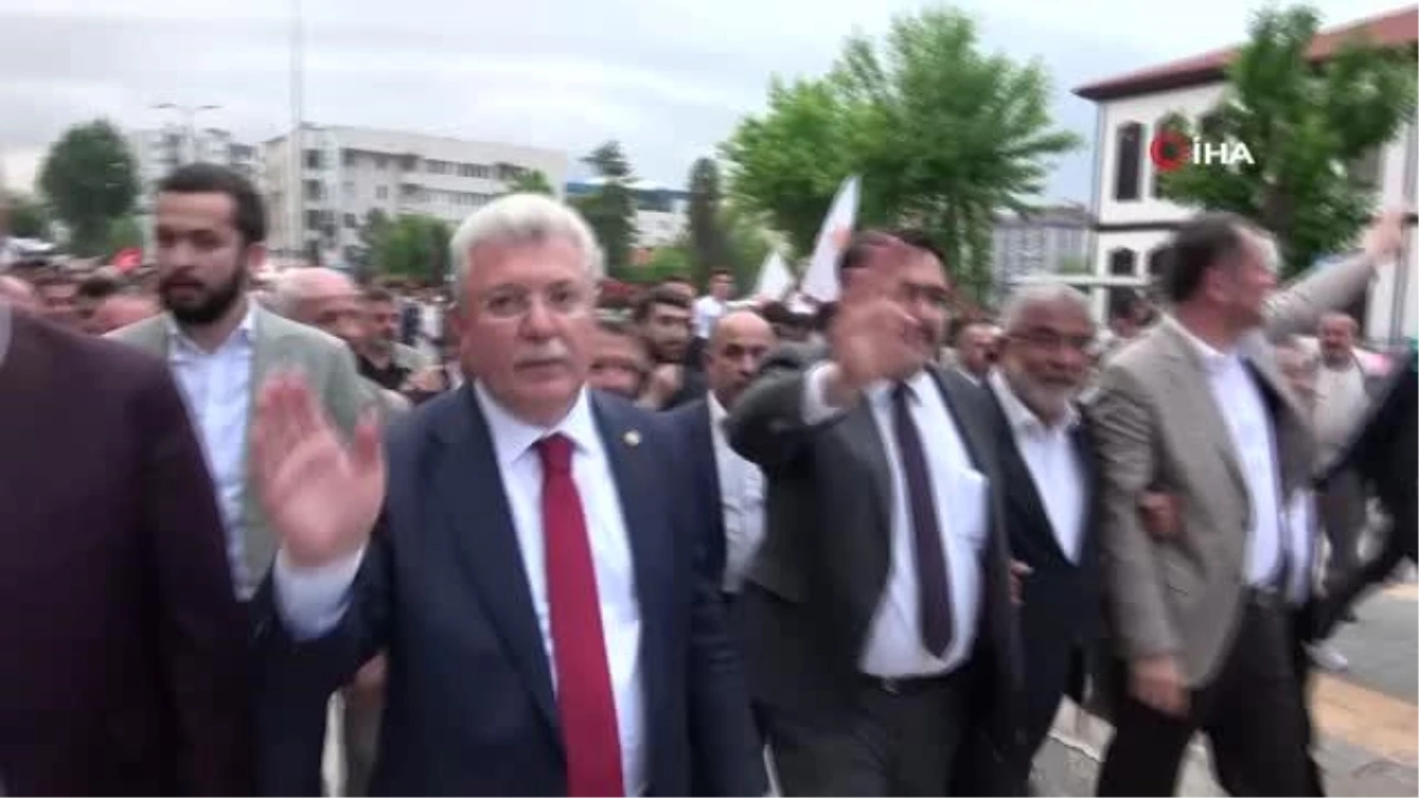 Çankırı'da Vatandaşlar Sokaklara Akın Etti