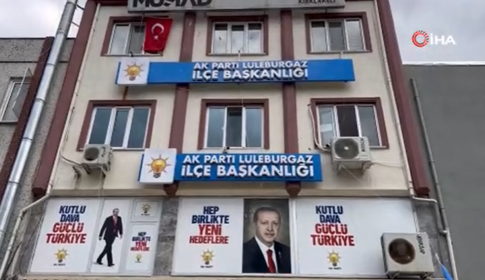 AK Parti İlçe Teşkilatı binasına saldırı