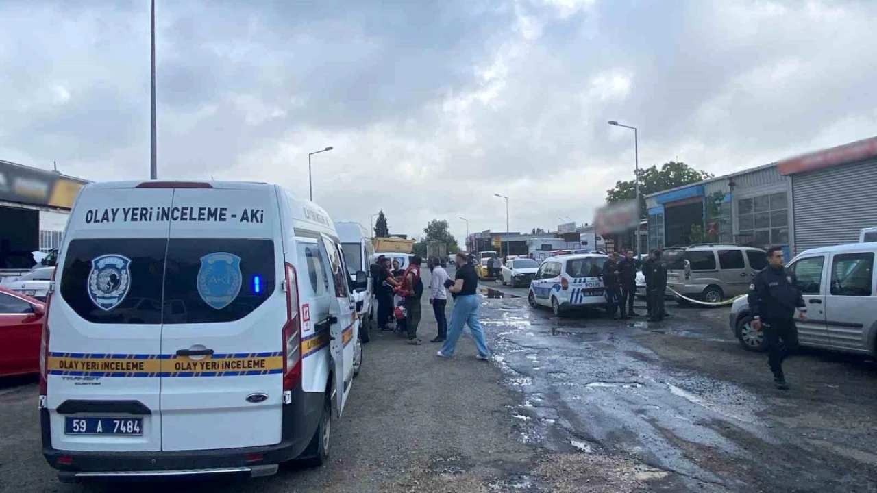 Tekirdağ Çorlu'da Oto Tamircisinde Silahlı Saldırı: 2 Yaralı