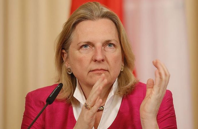 Eski Avusturya Dışişleri Bakanı Kneissl: NATO içinde çok sayıda çatlak var