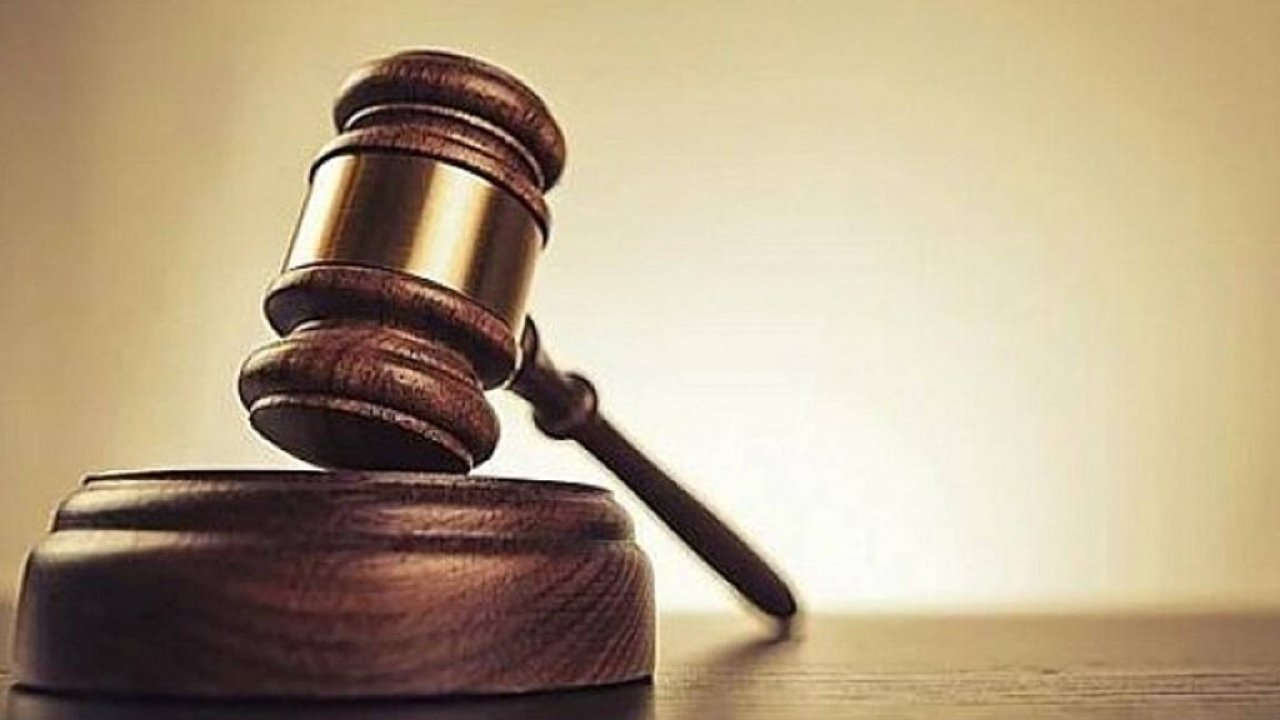 Başörtülü depremzede öğrenciyi kaydetmediği iddia edilen okul müdürüne beraat