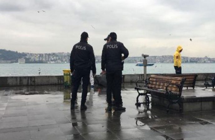 Beşiktaş’ta bir kişi “Allah’a Emanet Olun” dedi kendini öldürdü