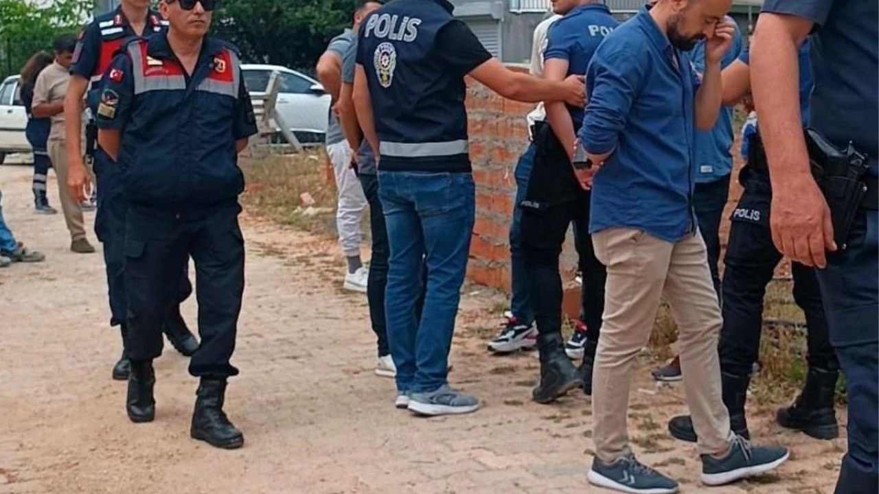 İzmir'de Tartıştığı Amcasını Öldüren Kişi Gözaltına Alındı