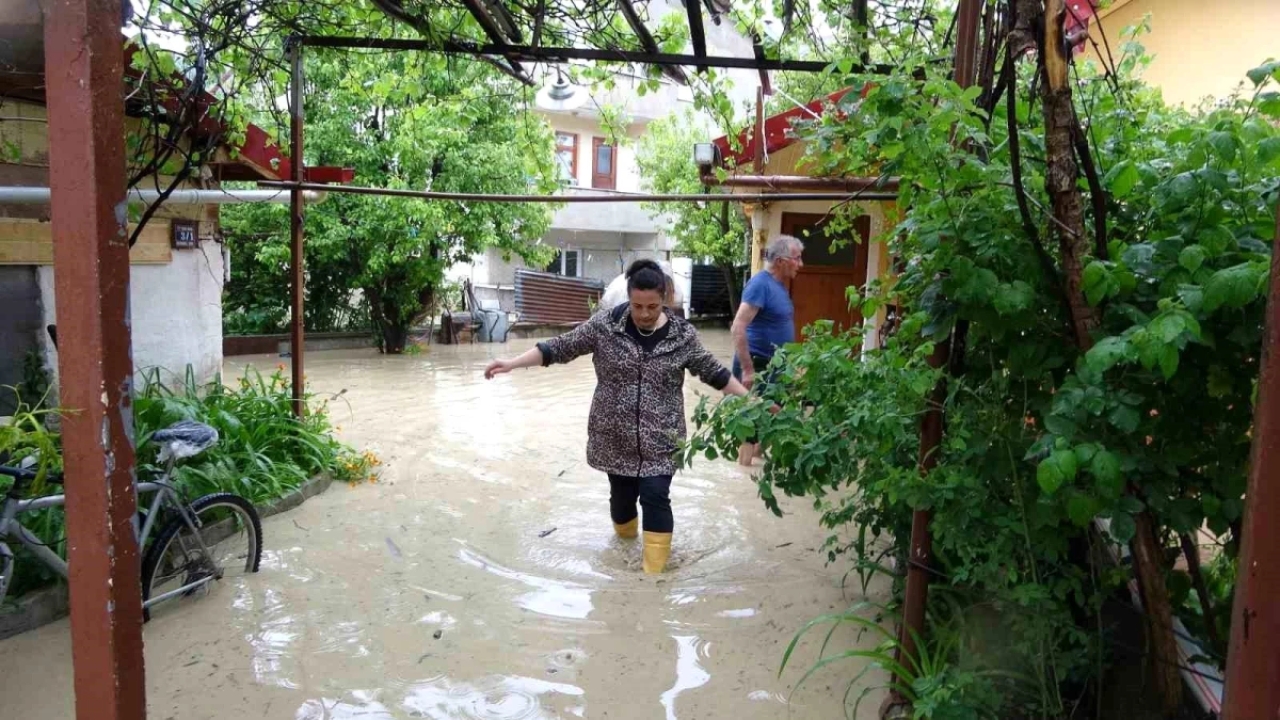 Kastamonu'da Sağanak Yağış Sele Neden Oldu