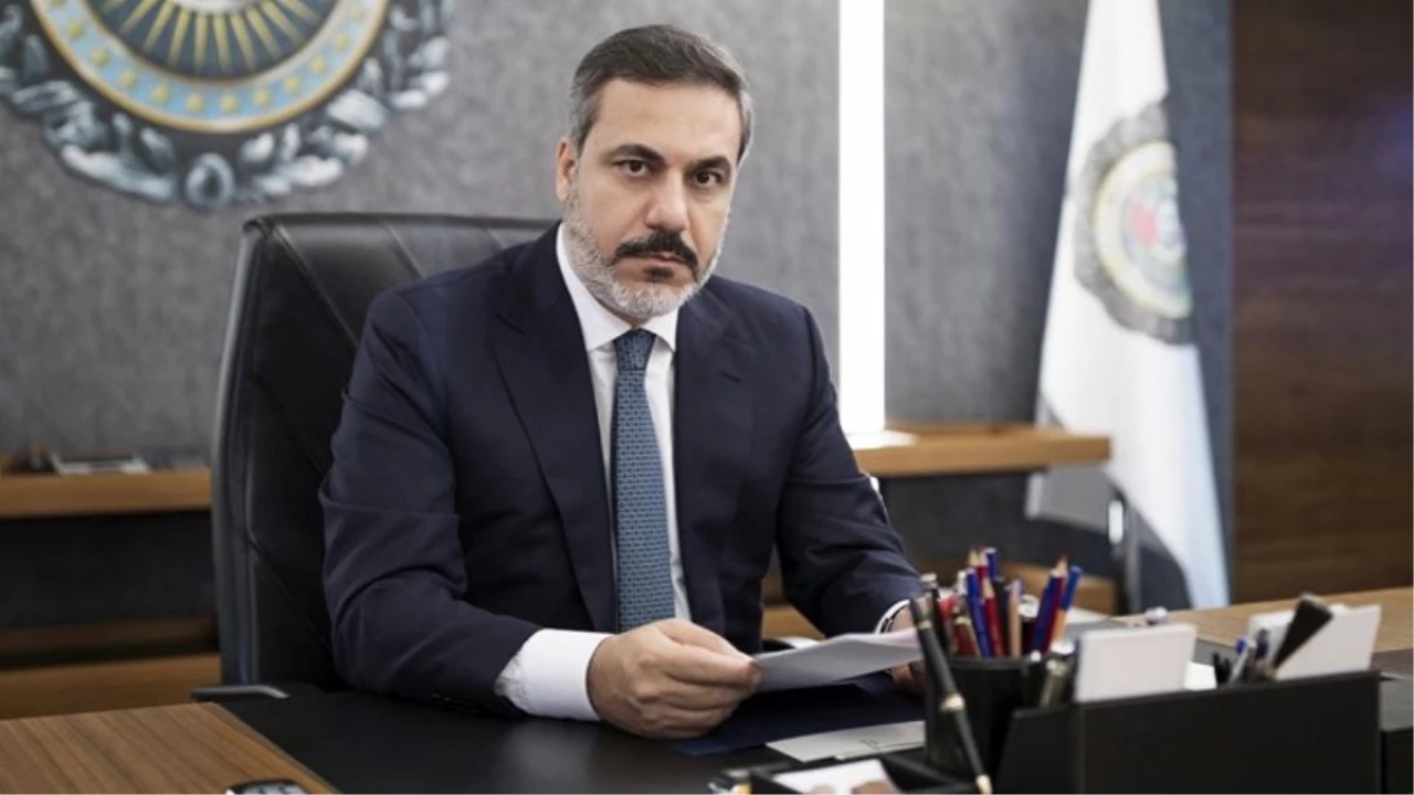 Yeni Kabine'de Dışişleri Bakanlığı görevini üstlenen Hakan Fidan'a dünyadan tebrik mesajları