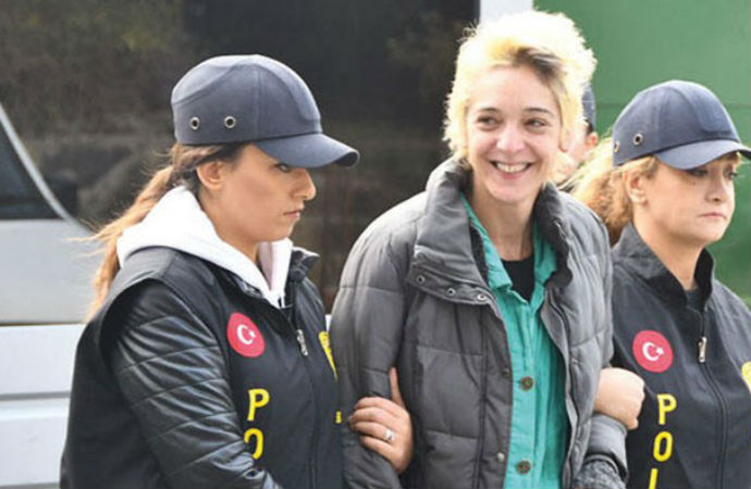 ‘Türbanlı kadına tokat’ davasında AKP'liler sıraya girdi