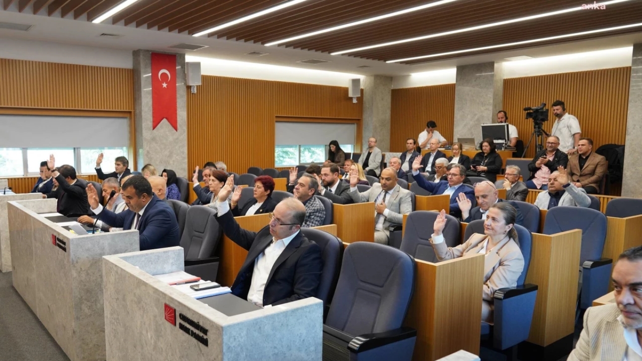 Beylikdüzü Belediye Başkanı Çalık: Beylikdüzü halkı yüzde 90 civarı katılımla demokrasiye olan inancını göster