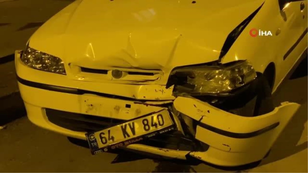 Uşak'ta İki Otomobil Çarpıştı: 5 Kişi Yaralandı