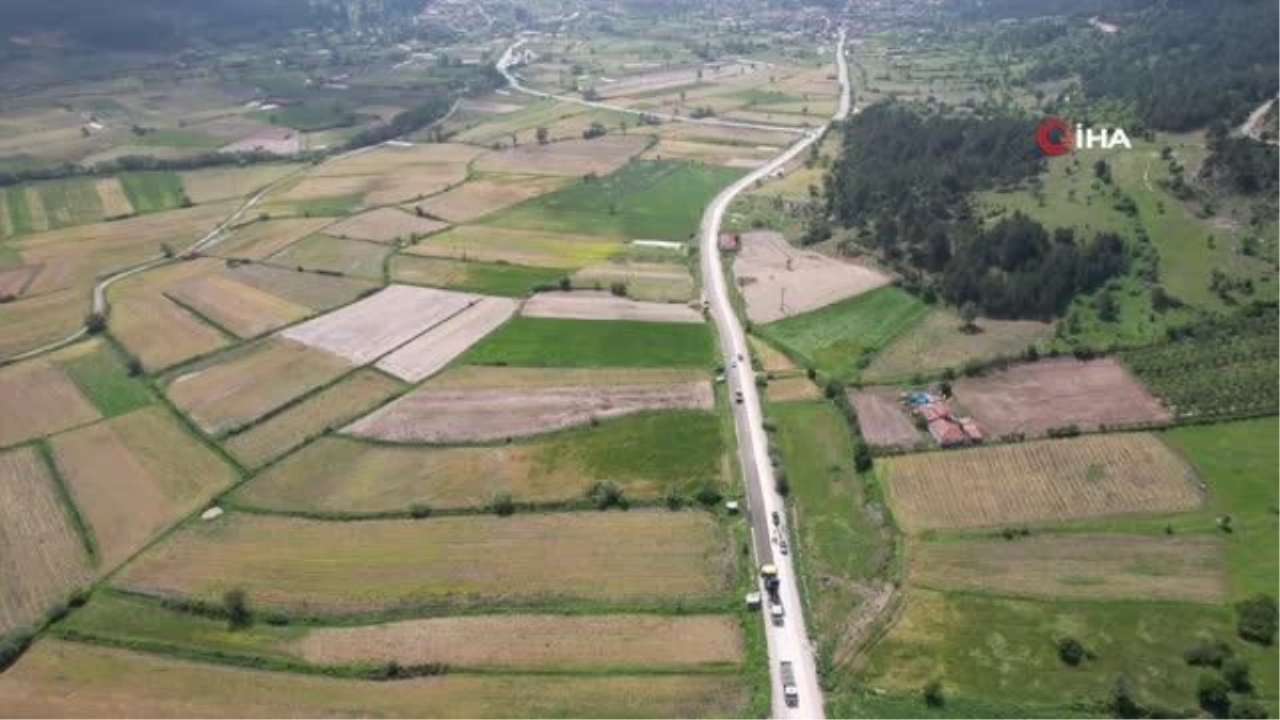 Sındırgı'da Kırsal Yollar Sıcak Asfaltla Buluşuyor
