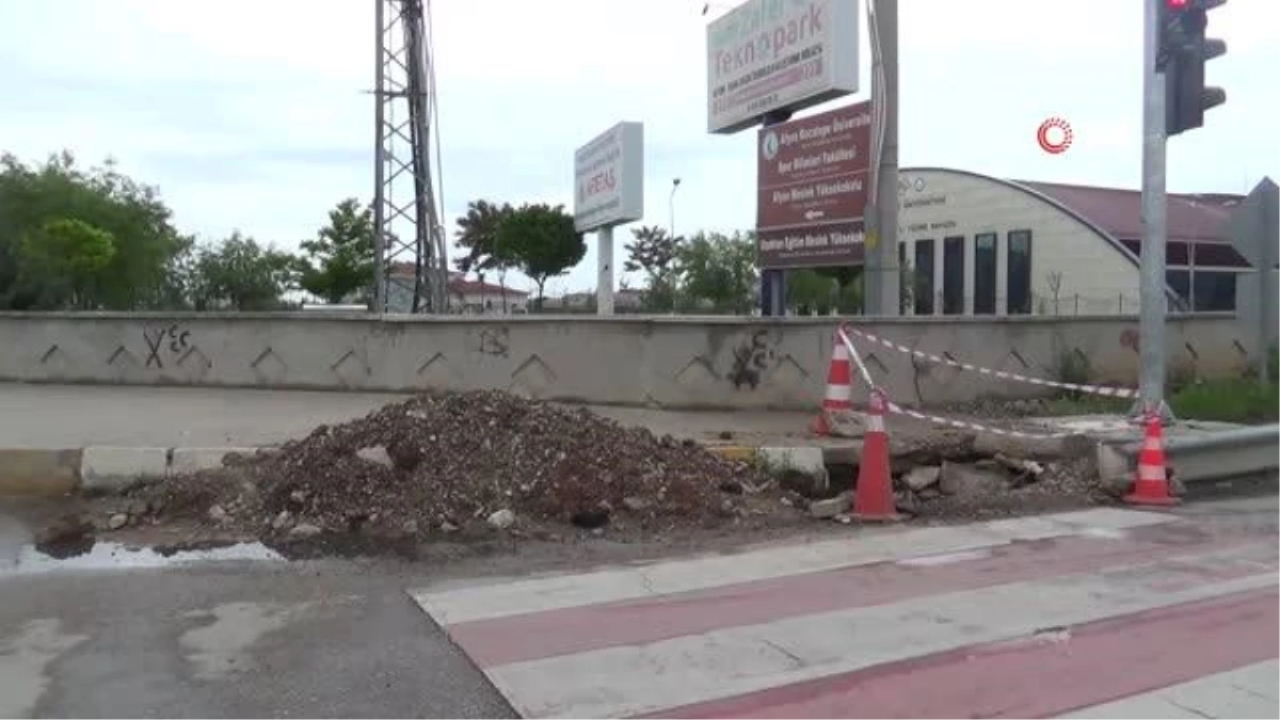 Afyonkarahisar'ın Erenler Mahallesi'nde Bozuk Yollar ve Kaldırım İşgalleri Vatandaşları Bezdiriyor