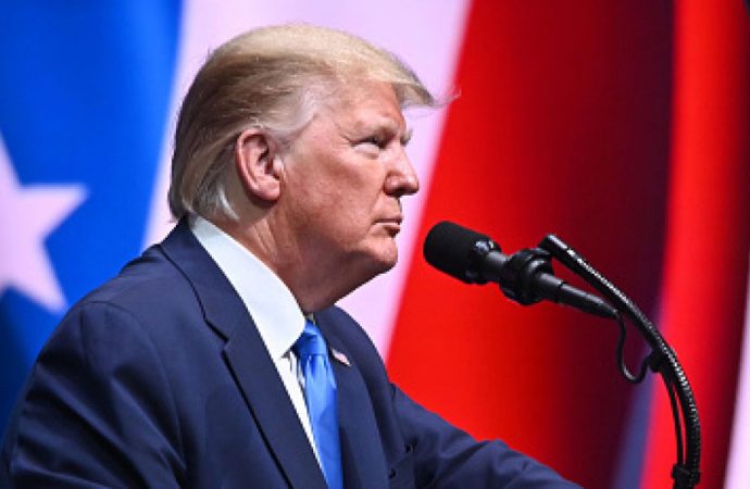 İran’daki eylemcilerin ‘ABD bayrağına basmaması’ ile ilgili Trump’tan ilk açıklama