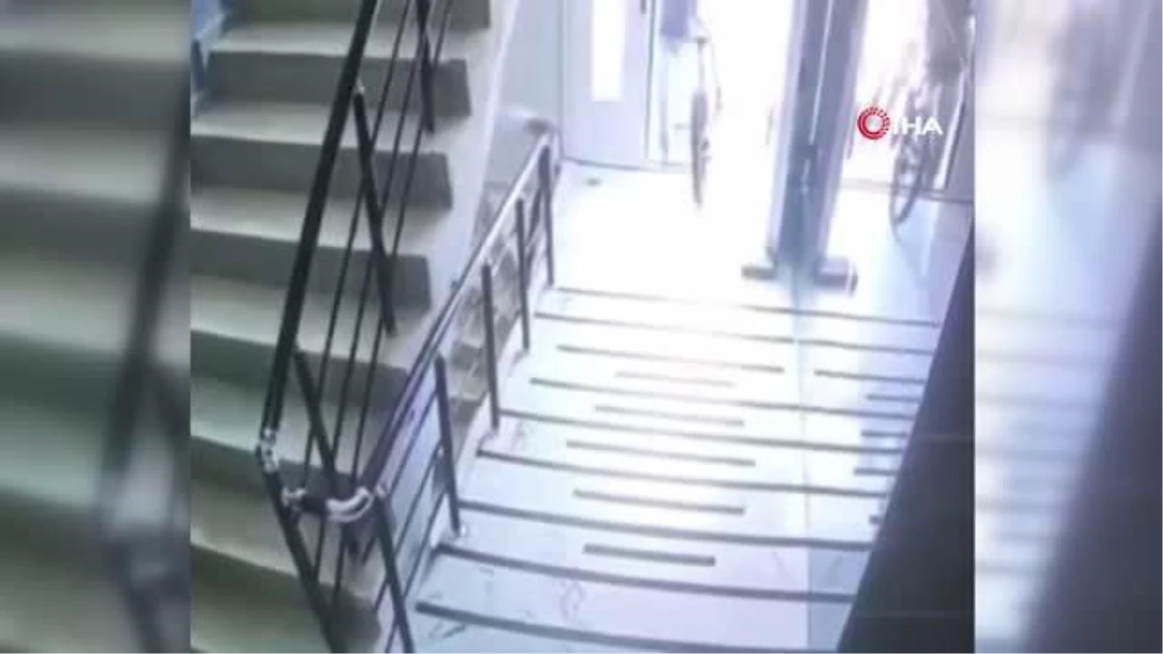 Batman'da İki Çocuğun Bisiklet Çaldığı Anlar Kamerada