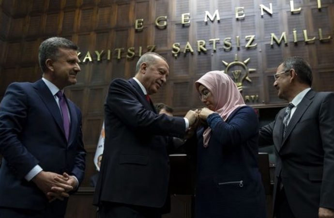 AKP’ye katılan bağımsız belediye başkanıyla ilgili dikkat çeken detay
