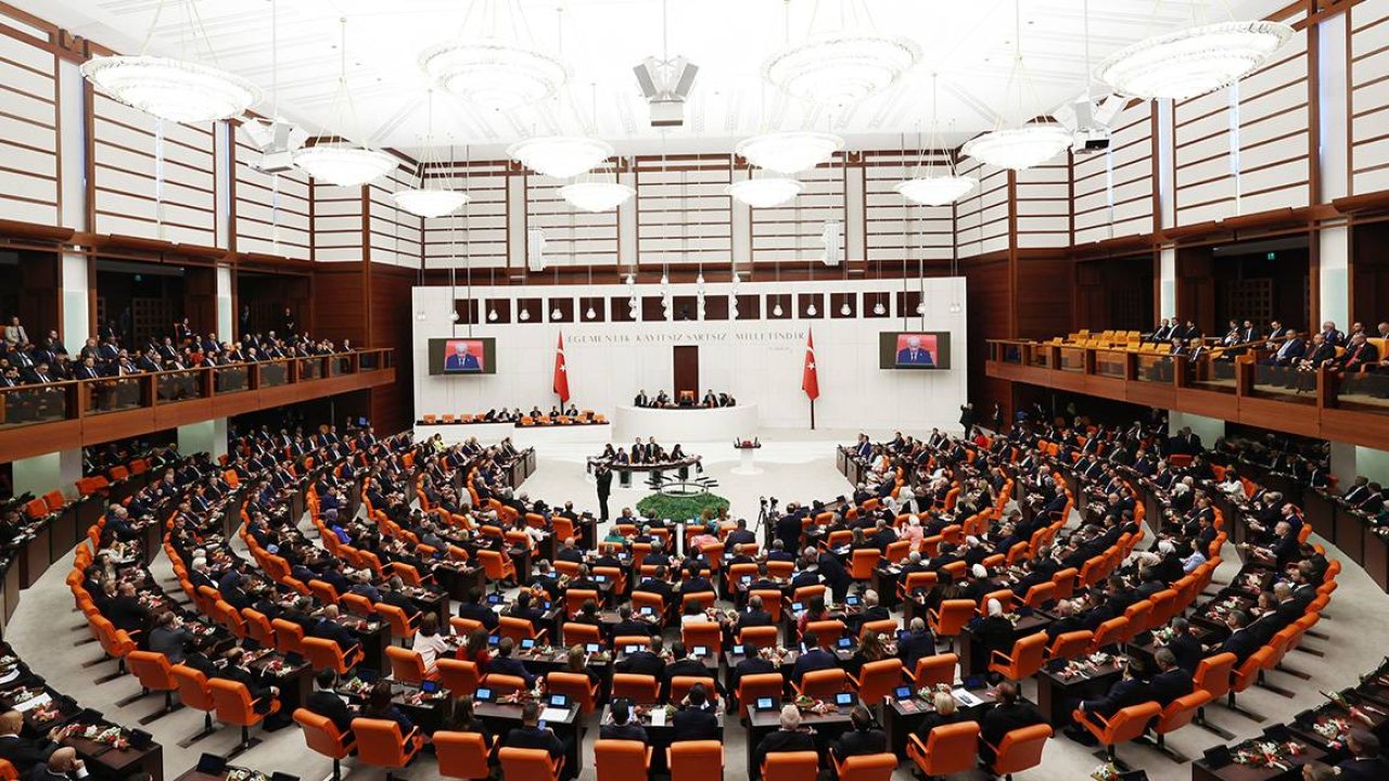 Meclis'te ilk gündem başörtüsü: DEVA, Gelecek ve Saadet Partisi ne yapacak?