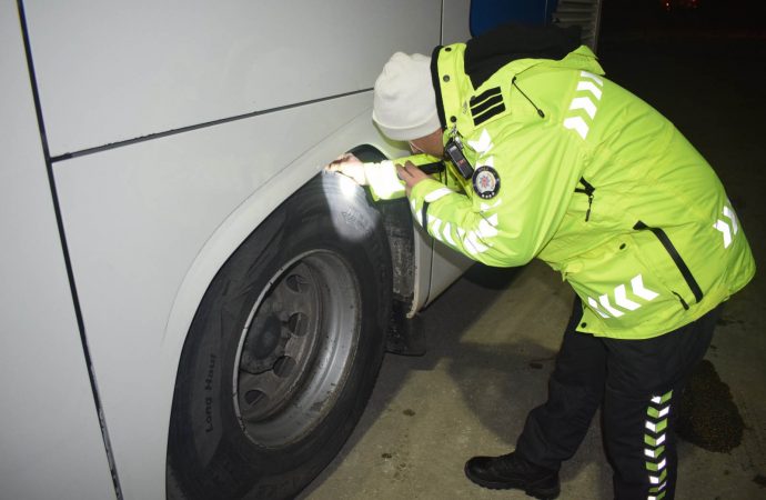 Şehirler arası otobüsler denetlendi, 351 araç trafikten men edildi