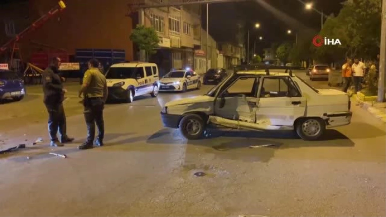 Edirne'de ilginç kaza: Kazaya karışan iki sürücü kaçtı