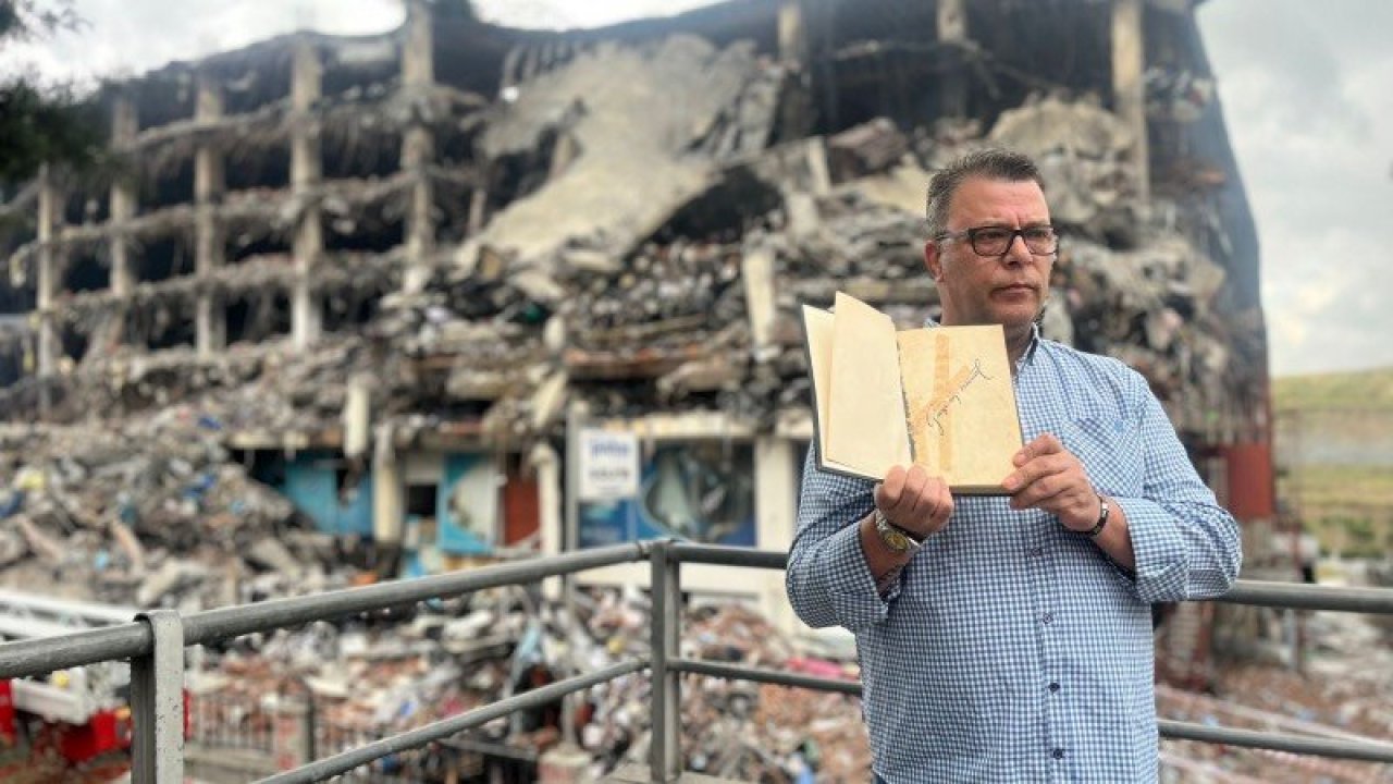 Başakşehir'deki yangında Atatürk'ün imzaladığı öne sürülen Nutuk, alevlerin içerisinden kurtarıldı