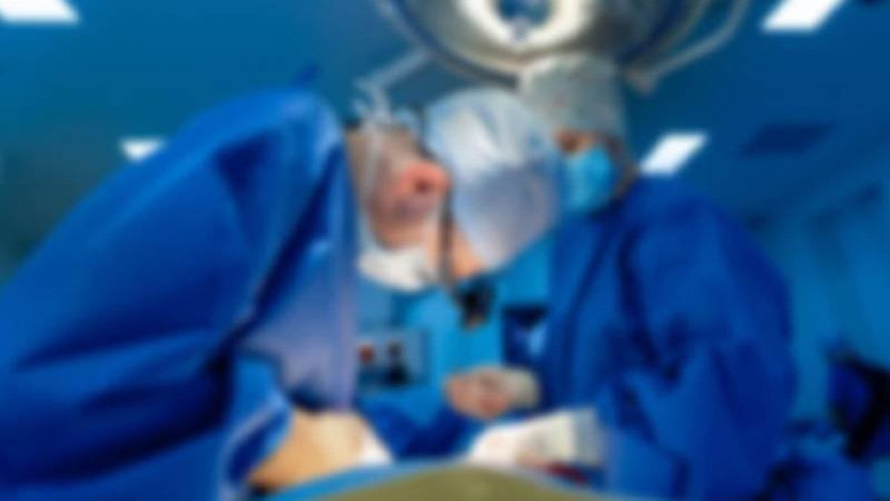 Doktor ve eşine ‘rüşvet’ suçlamasıyla hapis cezası