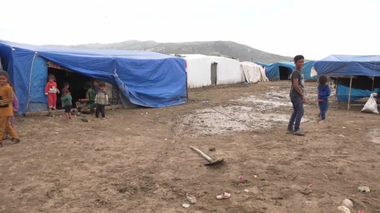 Ankara'da Sağanak Yağış Nedeniyle Mevsimlik Tarım İşçilerinin Çadırları Sular Altında Kaldı... 