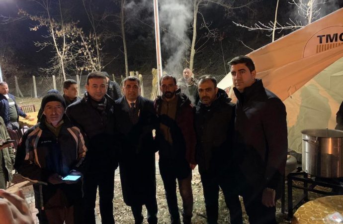 Gökhan Yüksel, deprem bölgesinde incelemede bulundu