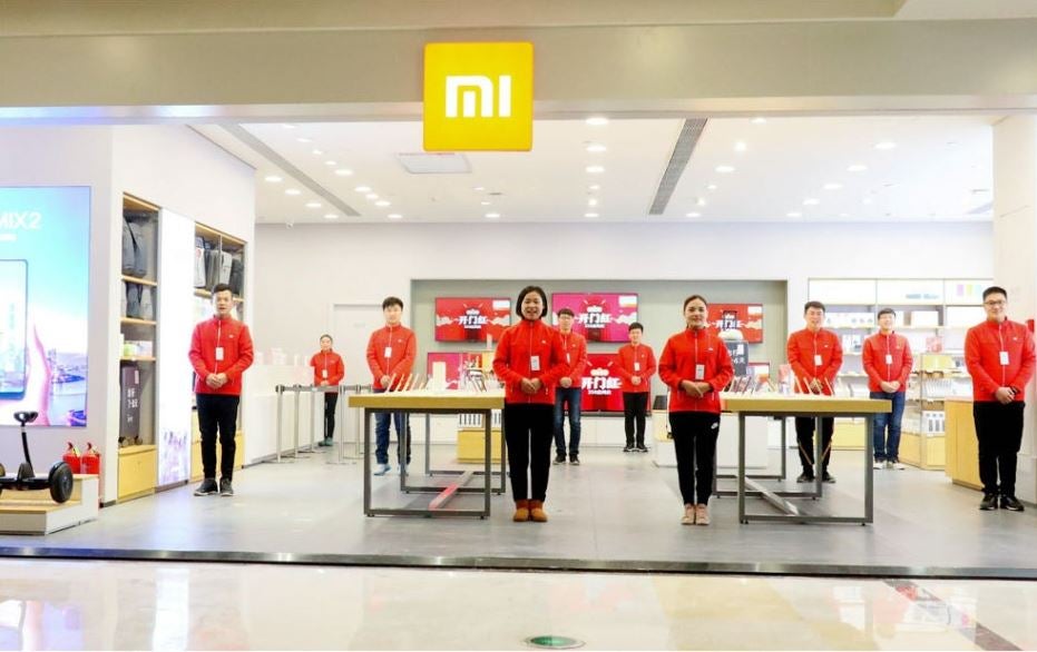 Corona Virüsü yüzünden Çin’deki bazı mağazalarını kapattı