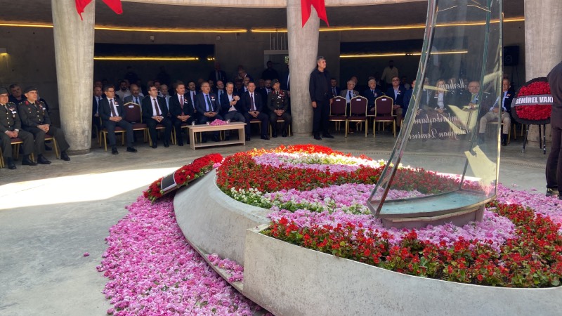 Dokuzuncu Cumhurbaşkanı Süleyman Demirel, mezarı başında anıldı