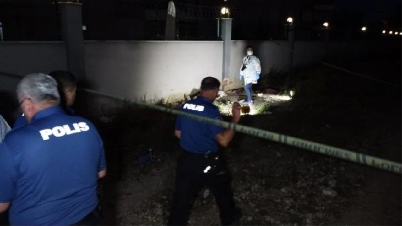 Antalya'da boş arazide ölü bulundu