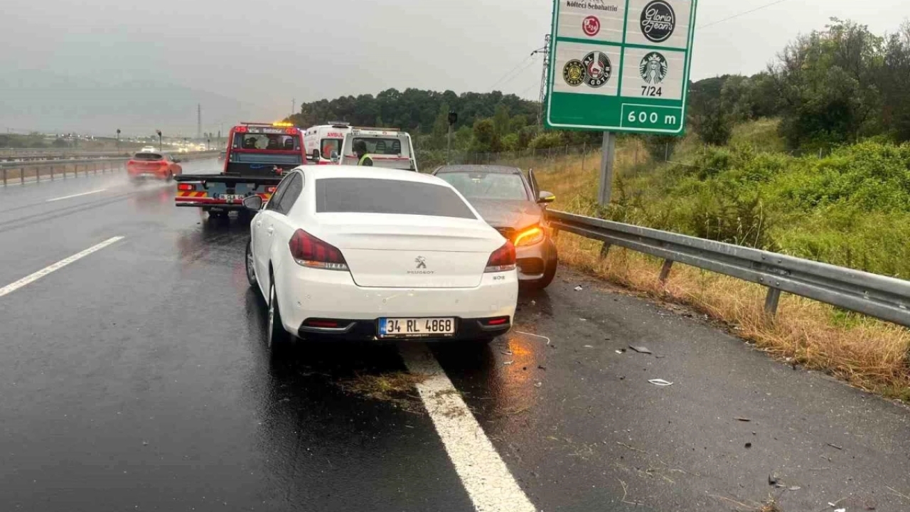 Bursa'da Orhangazi Tüneli çıkışında trafik kazası: 4 yaralı