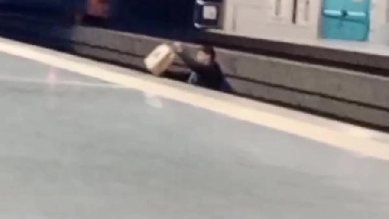 Ankara'da Metro Durağında Tehlikeli Davranış