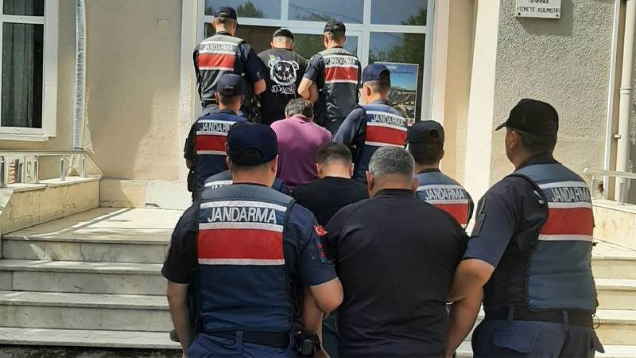 8 ilde cezaevi personeline operasyon: 22 gözaltı