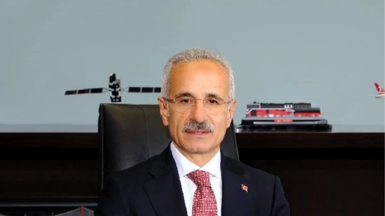 Ulaştırma Bakanı: Kurban Bayramı'nda Fahiş Fiyatlı Bilet Satışına Geçit Vermeyeceğiz