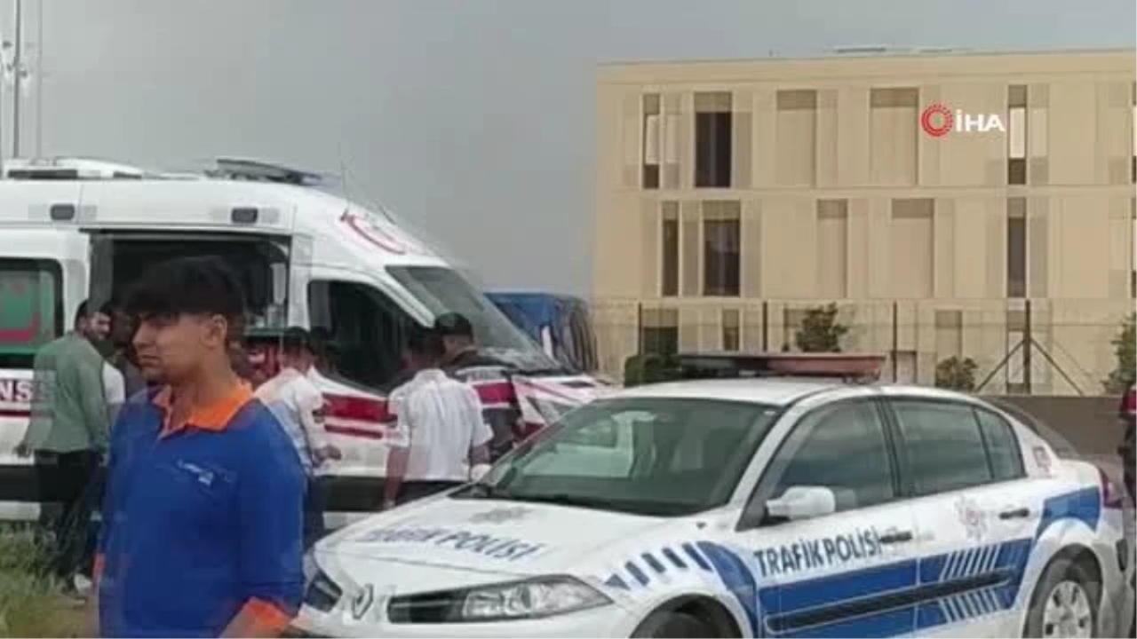 Yalova'da Minibüs Kaza Yaptı: 9 Yaralı