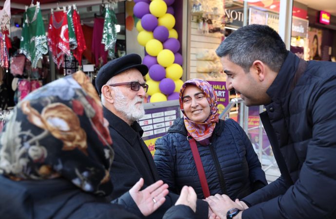 Başkan Gökhan Yüksel, Orhantepe esnafını ziyaret etti