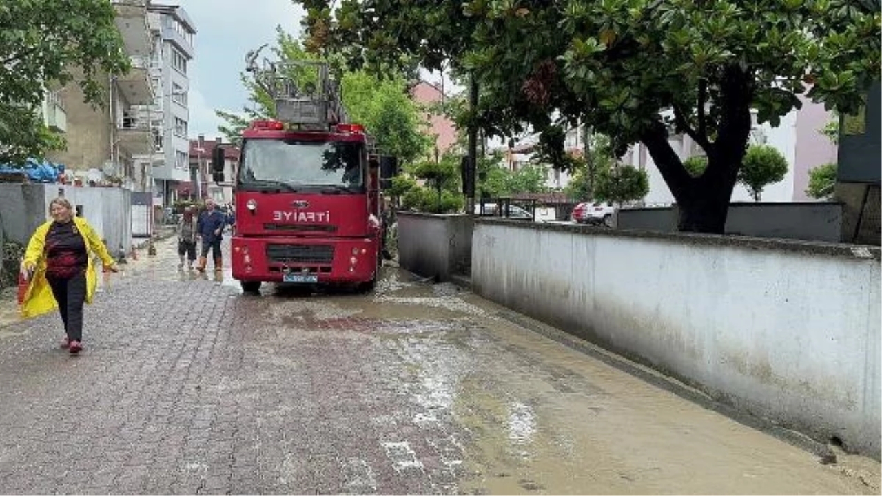 Amasra'da Sel Suları Çekildi, Temizlik Başladı