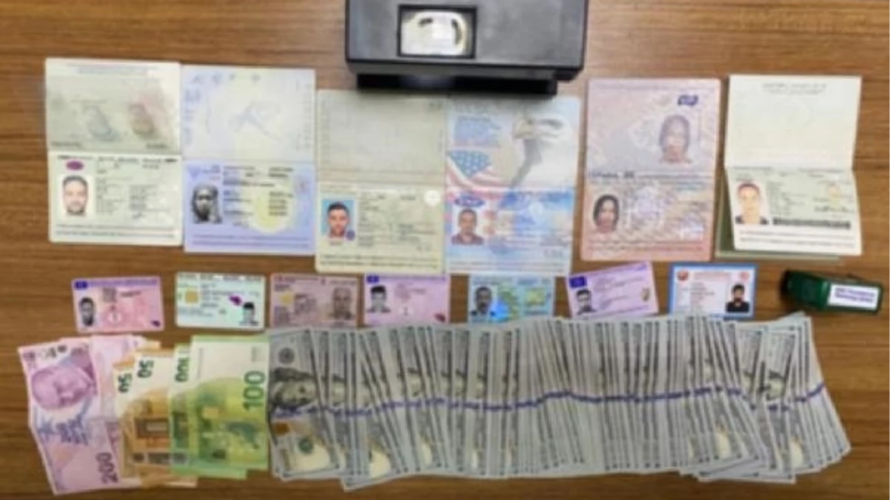 Sahte Pasaport Operasyonu: 3 Şüpheli Gözaltına Alındı